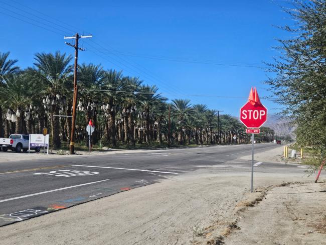 StopSignAirportBlvd